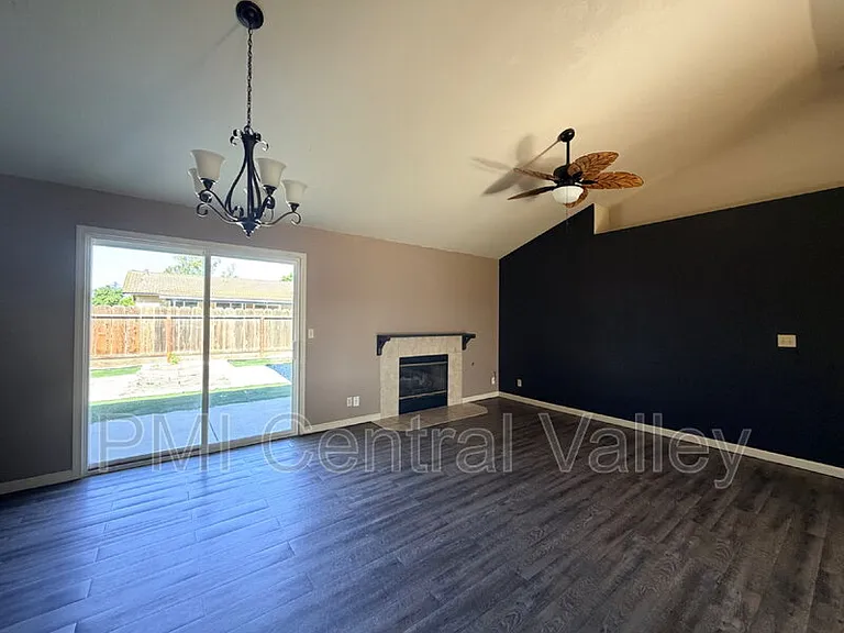 3492 Gerald Ct — Photo 10