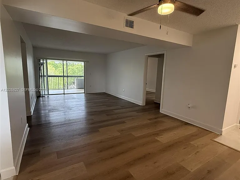731 N Pine Island Rd #401 — Photo 6