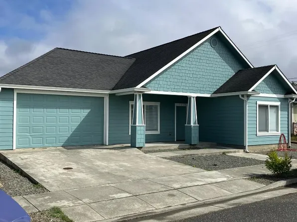 1119 Yamaha Pl, McKinleyville, CA 95519