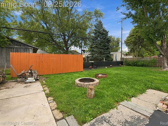 5th image of 19559 E Forteen Mile Rd
