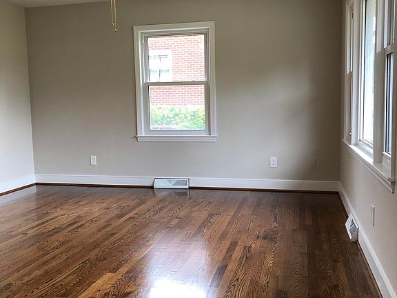 4th image of 5936 Maywood Ave