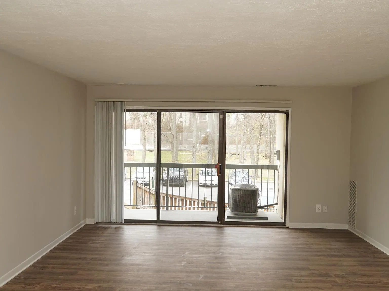 10114 Campus Way S — Photo 4