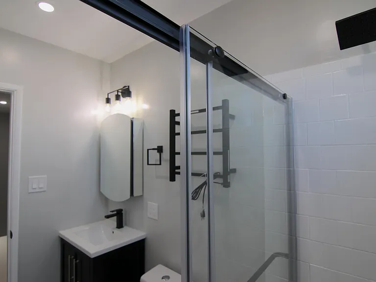 120 Roswell Ave #12 — Photo 73