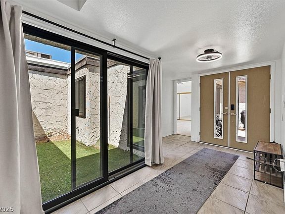 3rd image of 3073 Conquista Ct