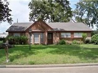 4606 Christopher Pl, Houston, TX 77066