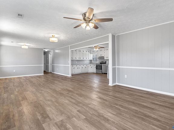 4th image of 1247 Eva Rd