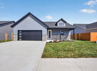 2107 Walden Dr, Bedford, IN 47421