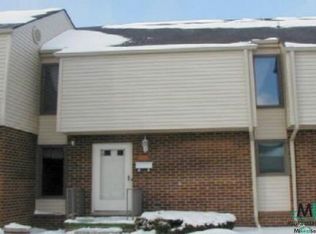 2156 Village W, Lapeer, MI