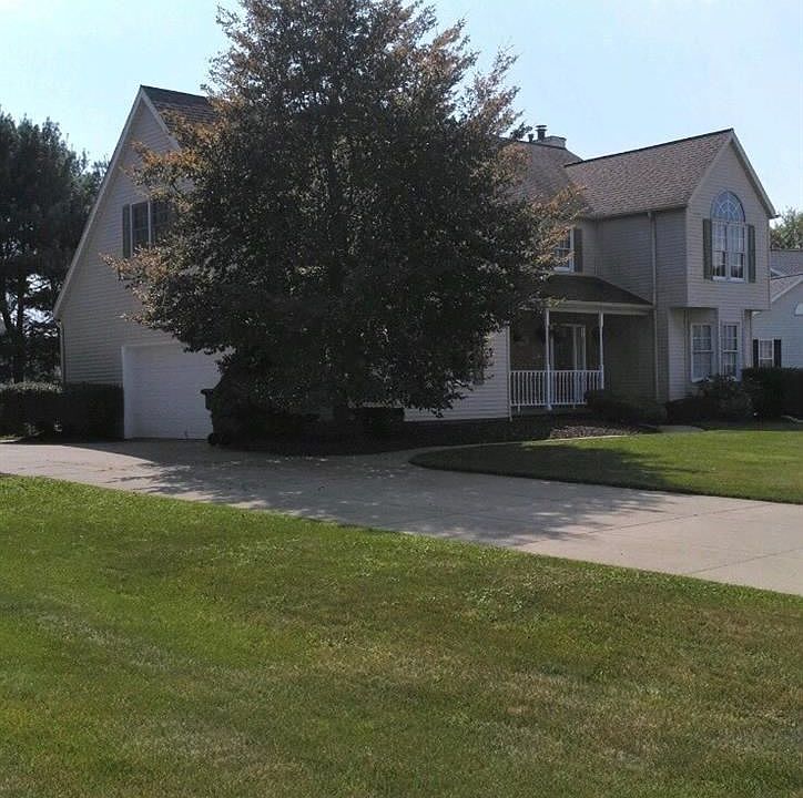 1st image of 693 Deercrest Dr