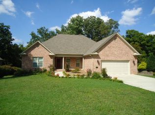 374 Martin Pl, Hopkinsville, KY 42240