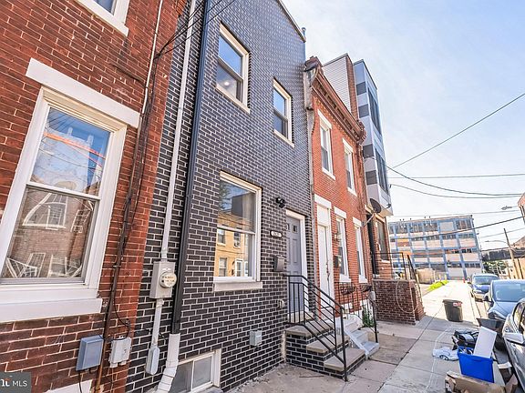 4th image of 2127 E Tucker St