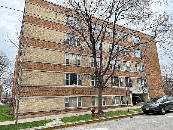 2nd image of 2424 W Estes Ave APT 1B