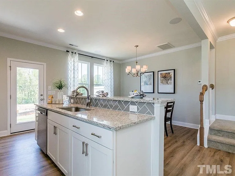 1305 Scholar Dr — Photo 10