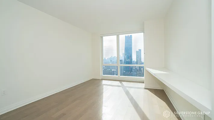 Rented by Silverstone Group USA Corp. | media 27