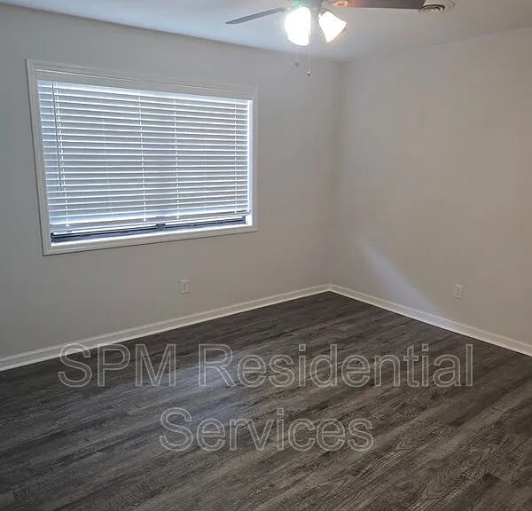 1003 McRae St — Photo 15