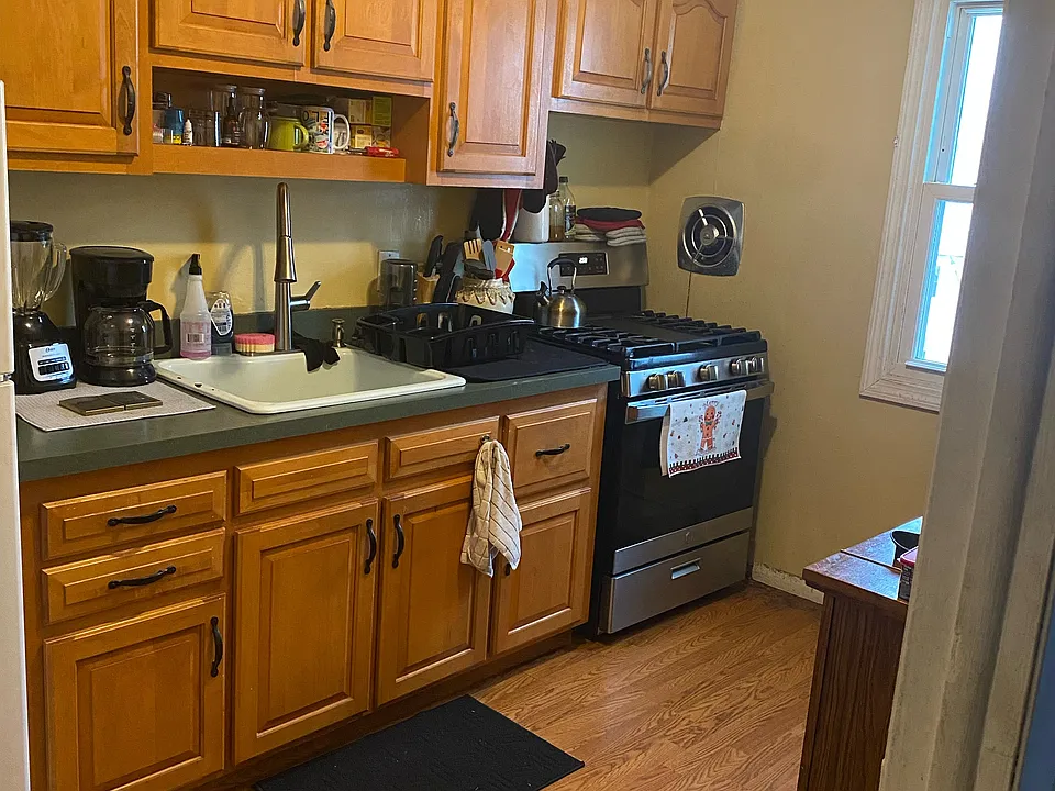 10 Fairview Dr #3
