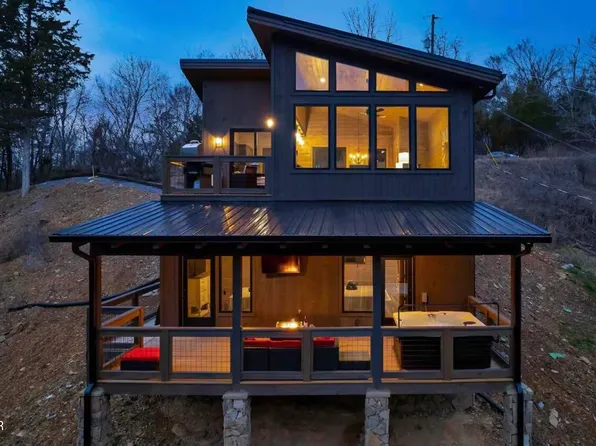 1508 Mountain Dr, Sevierville, TN 37876