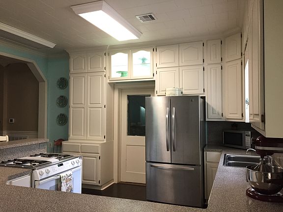 5th image of 3000 Avenue G