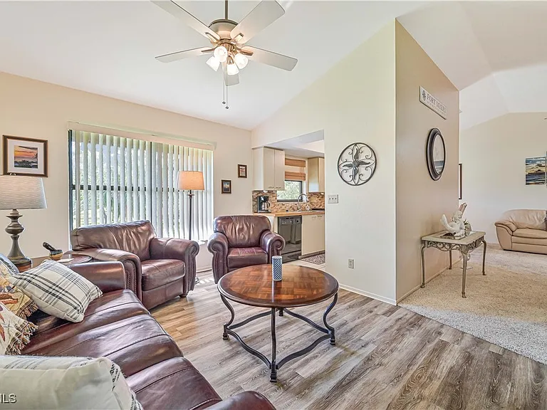 8366 Charter Club Cir #8 — Photo 9