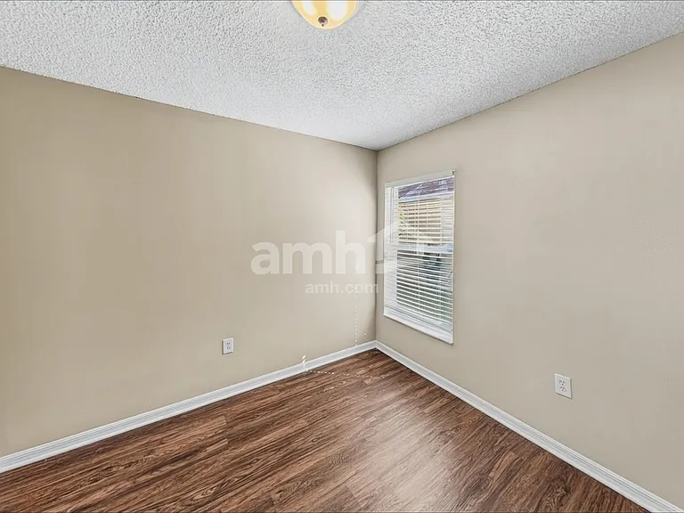 2423 Hybrid Dr — Photo 12
