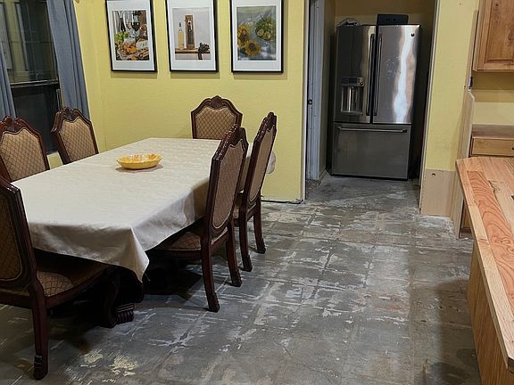 4th image of 324-324 Wilmington Cir S