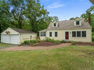 529 Horse Pond Rd, Madison, CT 06443