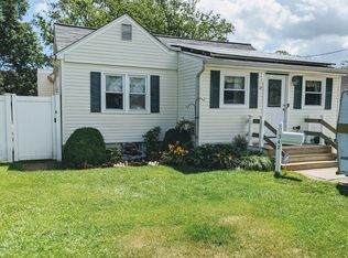 342 Woodbine Dr, Keyport, NJ