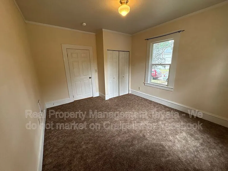 1405 Halleck St — Photo 21