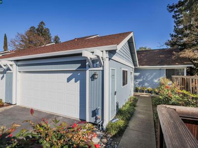 2 Donegal Way, Martinez, CA, 94553