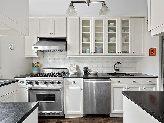 5th image of 420 E 51st St APT 7D