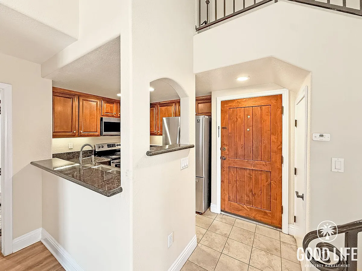 Building Photo - 3985 Nobel Dr #328