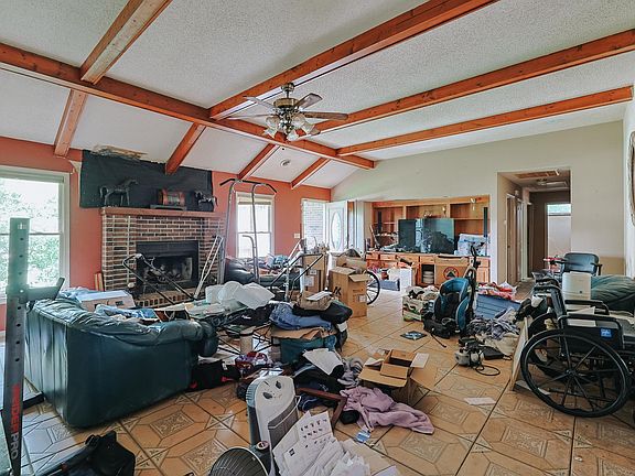 4th image of 120 Cooper River Rd.