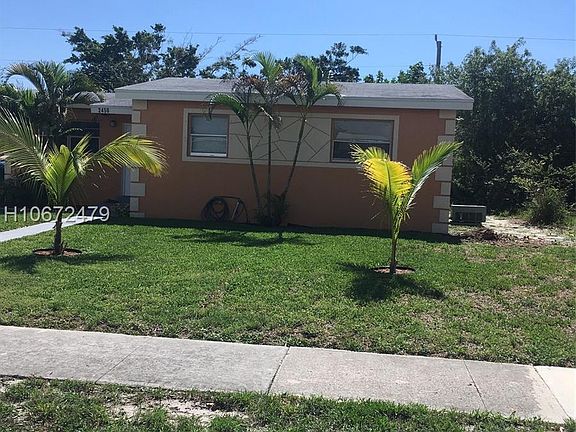 2nd image of 2450 NW 2nd St