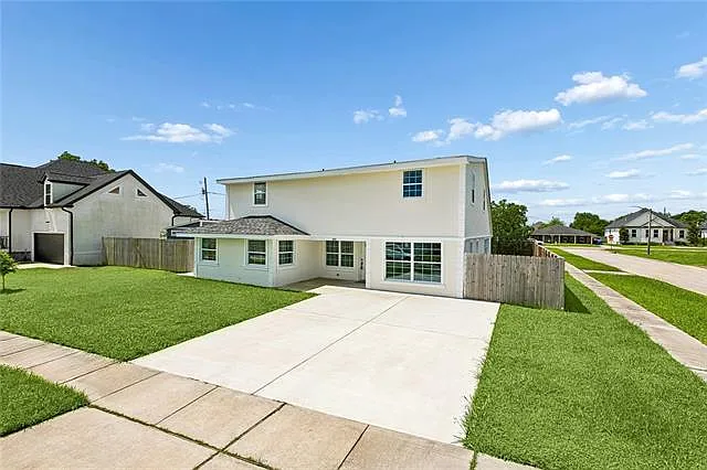 4 bed, 3.0 bath, 3316 sqft, $3,000 — Photo 2