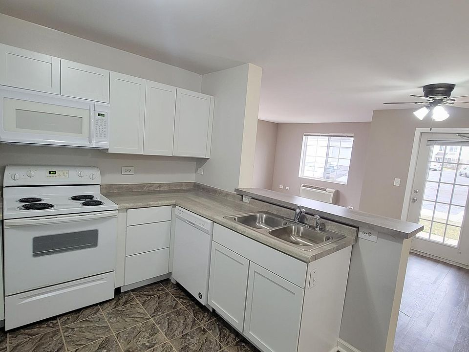 1st image of 207 Silverstone Dr #207