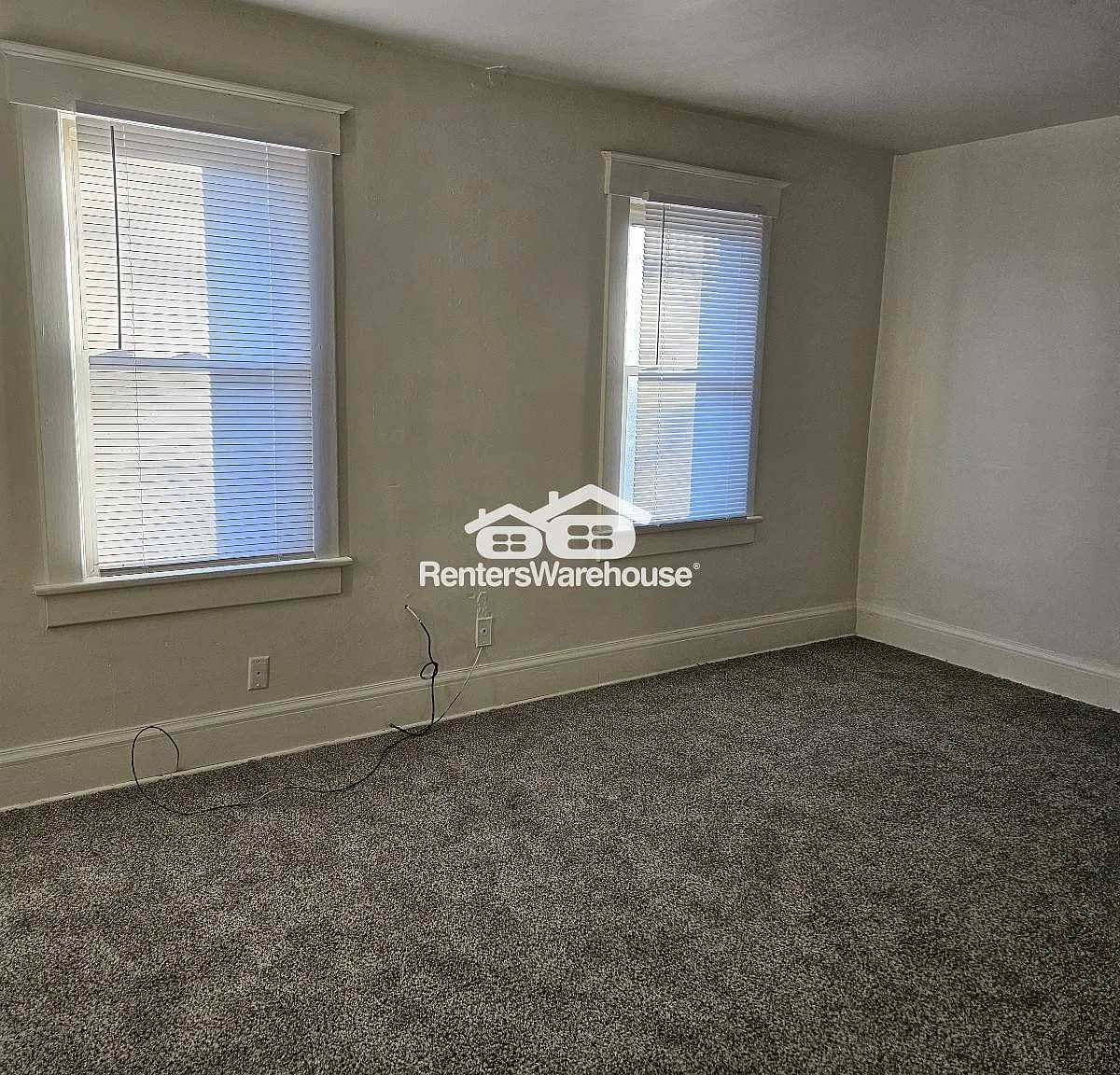 Drake Neighborhood 1 Bedroom/1 Bath — Photo 4