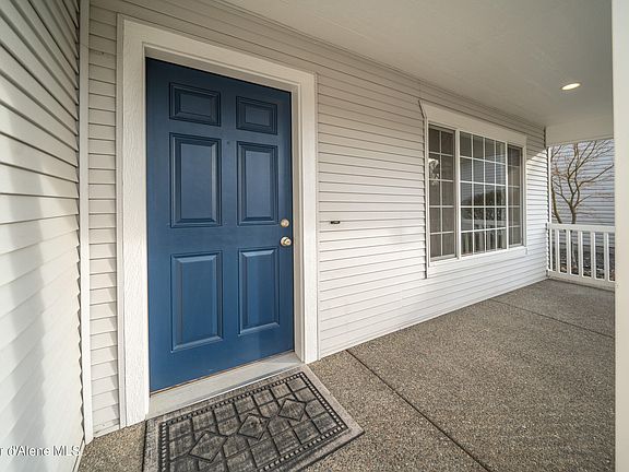 4th image of 3129 W Versailles Dr