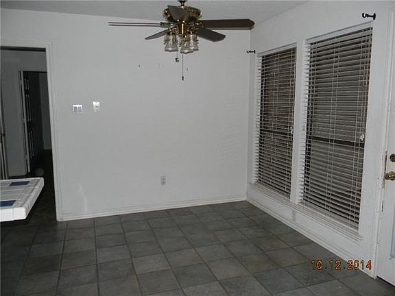5th image of 5012 Lake View Cir