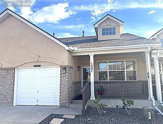 3rd image of 1231 Villa Grv