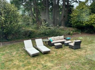 607 Easy Manor Dr, Brookings, OR 97415