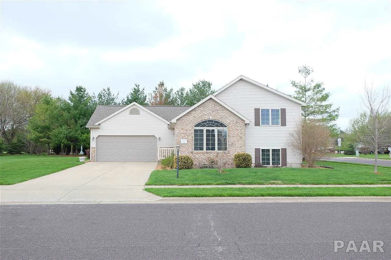 2 Pin Oak Ct photo 1
