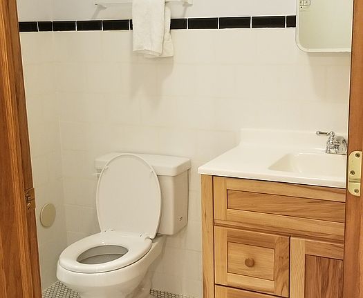 5th image of 7734 N Eastlake Ter APT G