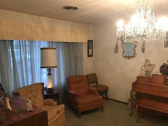 2nd image of 138 Nueces St