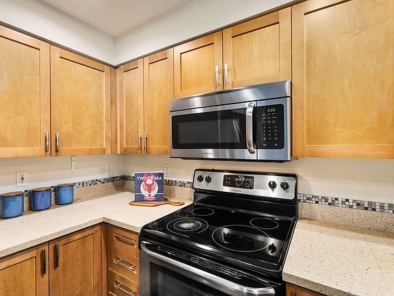 5th image of 11920 98th Ave NE APT 110