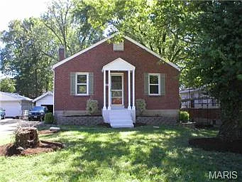 216 Avery Dr photo 1