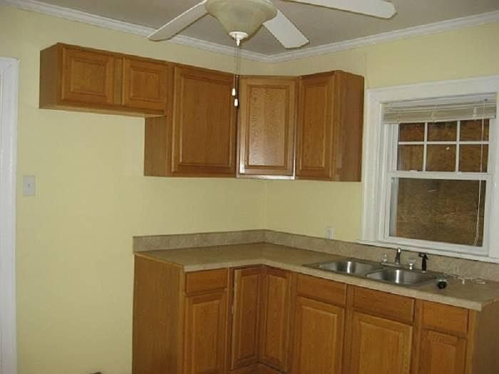 2nd image of 1323 E Bolton St