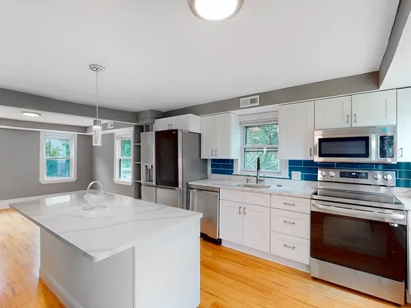 21 Washington Ave, Natick, MA 01760