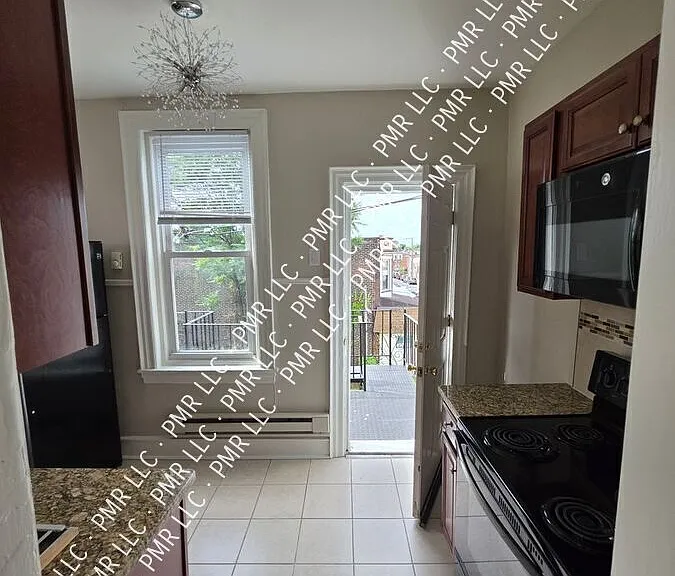 5820 Lansdowne Ave #2 — Photo 28