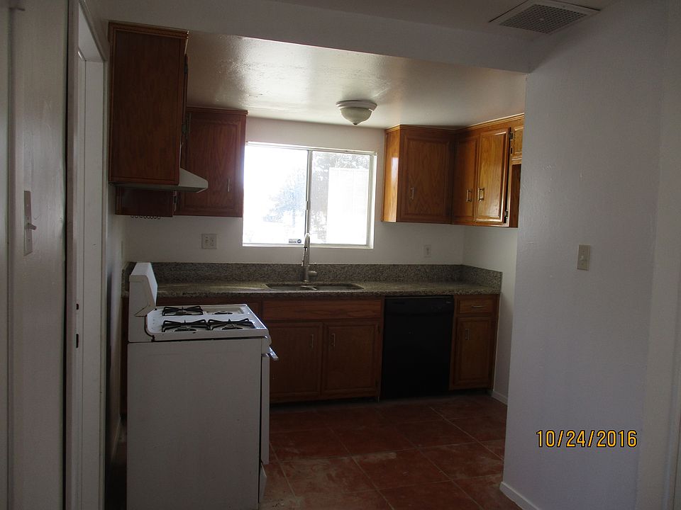 2nd image of 811 Banjo Ct