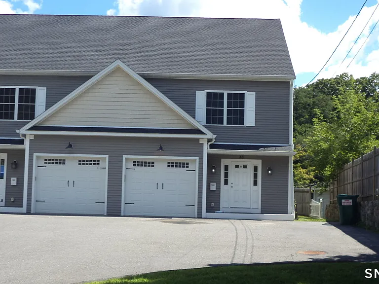 33 Maple Ave #A — Photo 1